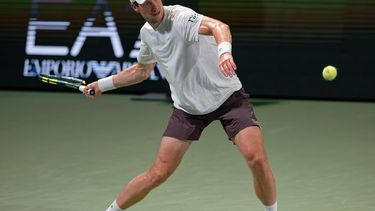 epa13288909 Botic van de Zandschulp of Netherlands in action during his Men's Singles match against Daniel Merida of Spain at the Shanghai Masters tennis tournament in Shanghai, China, 08 October 2026.  EPA/ALEX PLAVEVSKI