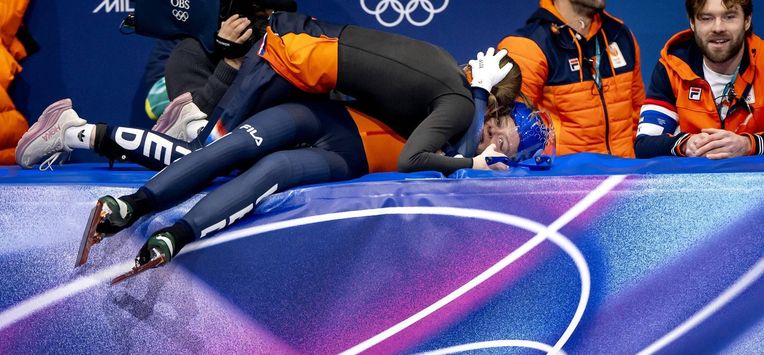 MILAAN - Michelle Velzeboer en Xandra Velzeboer tijdens de finale voor de 500 meter bij het shorttrack schaatsen in de Milano Ice Skating Area op de Olympische Winterspelen van Milaan. SEM VAN DER WAL / ANP