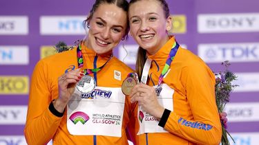 epa11195410 Gold medalist Femke Bol (R) of the Netherlands and silver medalist Lieke Klaver of the Netherlands during the medal ceremony for Women's 400m final at the World Athletics Indoor Championships in Glasgow, Britain, 02 March 2024.  EPA/ADAM VAUGHAN