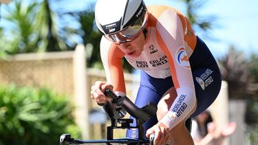 Ellen van Dijk of the Netherlands competes in the women's individual elite time trial cycling event at the UCI 2022 Road World Championship in Wollongong on September 18, 2022. 
WILLIAM WEST / AFP