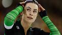 HEERENVEEN - Femke Kok kijkt naar de klok na de 500 meter voor vrouwen tijdens de tweede dag van het NK Afstanden in Thialf. De olympische winter werd afgetrapt met het driedaagse schaatstoernooi. ANP VINCENT JANNINK