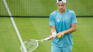 DEN BOSCH - Tallon Griekspoor tijdens de ATP-enkelspelwedstrijd tegen Zhizhen Zhang (CHN) op het Libéma Open 2026. Het gecombineerde ATP/WTA-toernooi wordt gehouden op het evenemententerrein van het voormalige autothemapark Autotron. IRIS VAN DEN BROEK / ANP
