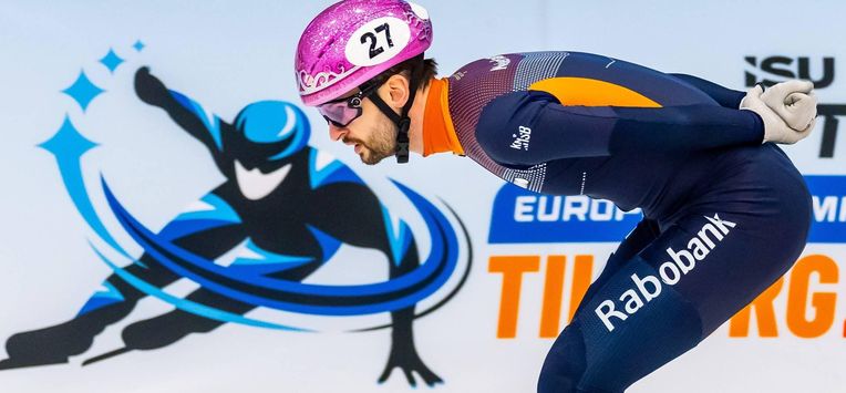 TILBURG - Itzhak de Laat (NED) tijdens de kwartfinale 1500 meter tijdens de eerste dag van de Europese kampioenschappen shorttrack. Dit EK was een laatste krachtmeting voor de shorttrackers op weg naar de Olympische Spelen van Milaan. IRIS VAN DEN BROEK / ANP