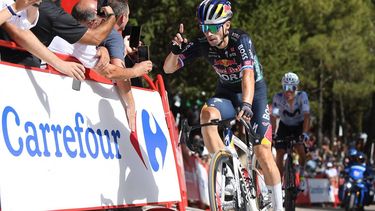 Team Bora's Primoz Roglic celebrates crossing the finish in first place, winning the stage 8 of La Vuelta a Espana cylcing tour, a 159 km race between Ubeda and Cazorla, on August 24, 2024.   
Jorge GUERRERO / AFP