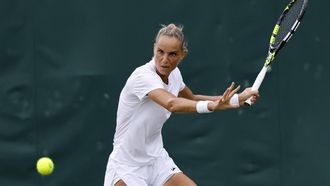 epa12208764 Arantxa Rus of the Netherlands in action during the Women's 1st round match against Caroline Dolehide of the US at the Wimbledon Championships, Wimbledon, Britain, 01 July 2025.  EPA/TOLGA AKMEN  EDITORIAL USE ONLY