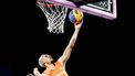 PARIJS - Worthy de Jong in actie tijdens de 3x3 basketbal finale tussen Nederland en Frankrijk op het Place de la Concorde tijdens de Olympische Spelen. ANP REMKO DE WAAL