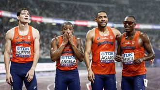 TOKIO - (l-r) Jonas Phijffers, Ramsey Angela, Terrence Agard, Liemarvin Bonevacia tijdens de finale van de 4x400 meter estafette voor mannen tijdens de WK atletiek in het Japan National Stadium. ANP ROBIN VAN LONKHUIJSEN