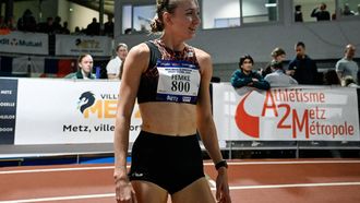 Netherlands' athlete Femke Bol reacts after winning the women's 800m final during the Athlelor indoor meeting at L'Anneau athletics hall in Metz on February 8, 2026.
 On October 10, 2025, Femke Bol announced her retirement from the 400-meter hurdles, the event in which she is a two-time world champion. The 25-year-old athlete then announced her intention to focus on the 800 meters.
Jean-Christophe VERHAEGEN / AFP