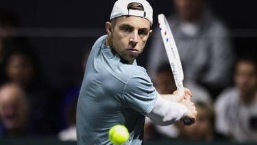 epa12487498 Tallon Griekspoor of Nederlands in action during his first round match against Gabriel Diallo of Canada at the ATP Paris Masters tennis tournament in Nanterre, outside Paris, France, 28 October 2025.  EPA/Teresa Suarez