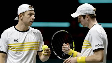 ROTTERDAM - Tallon Griekspoor (NED) en Botic van de Zandschulp (NED) in actie tegen Sander Gille (BEL) en Joran Vliegen (BEL) op de eerste dag van het tennistoernooi ABN AMRO Open in Ahoy. ANP SANDER KONING