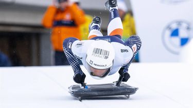 epa10434070 Second placed Kimberley Bos of Netherlands during the women's skeleton race at the IBSF Skeleton World Championships in St. Moritz, Switzerland, 27 January 2023.  EPA/MAYK WENDT