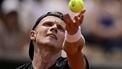 Netherlands' Jesper de Jong serves to Germany's Alexander Zverev during their men's singles match on day 5 of the French Open tennis tournament on Court Simonne-Mathieu at the Roland-Garros Complex in Paris on May 29, 2025. 
JULIEN DE ROSA / AFP