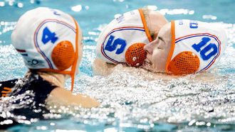 EINDHOVEN - Sabrina van der Sloot van Nederland, Fleurien Bosveld van Nederland en Lieke Rogge van Nederland van Nederland reageren na het behalen van de finale na afloop van de halve finale EK waterpolo voor vrouwen wedstrijd van Nederland tegen Italie in het Pieter van den Hoogenband Zwemstadion. ANP SEM VAN DER WAL