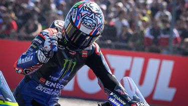 Monster Energy Yamaha MotoGP team's French motoGP rider Fabio Quartararo celebrates after winning the pole position during the France Moto GP Grand Prix qualifying session at the Le Mans Circuit on May 10, 2025.
 
Loic VENANCE / AFP