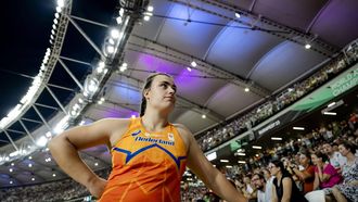 2023-08-22 21:24:15 BOEDAPEST - Jorinde van Klinken in actie in de finale van het discus werpen tijdens de vierde dag van de wereldkampioenschappen atletiek. ANP ROBIN VAN LONKHUIJSEN