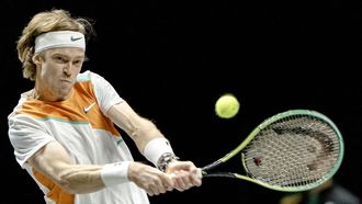 ROTTERDAM - Andrej Rublev (Rusland) in actie tegen Marton Fucsovics (Hongarije) op dag vijf van het ABN AMRO World Tennis Tournament in Ahoy Rotterdam. ANP SANDER KONING