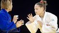 PARIJS - Judoka Joanne van Lieshout in actie tegen Jisu Kim van Korea tijdens de Olympische Spelen. ANP IRIS VAN DEN BROEK