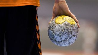 ROTTERDAM - Het Nederlands mannenhandbalteam was zondag kansloos in de krachtmeting met topland Spanje. Het team van bondscoach Harrie Weerman verloor in Rotterdam de kwalificatiewedstrijd voor het Europees kampioenschap in 2010 met veelzeggende cijfers: 26-35.ANP KOEN SUYK