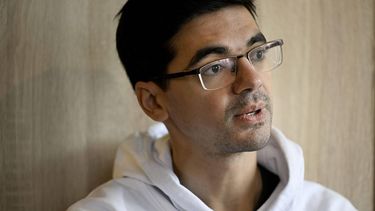 WIJK AAN ZEE - Schaakgrootmeester Anish Giri staat de pers te woord in aanloop naar het Tata Steel Chess Tournament.  ANP OLAF KRAAK